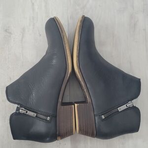 Lucky Brand Buklee Black Ankle Boots
